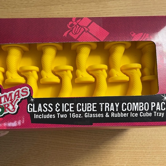 A Christmas Story Collector Pint Glasses & Leg Lamp Ice Cube Tray New Gift Set - Picture 6 of 6